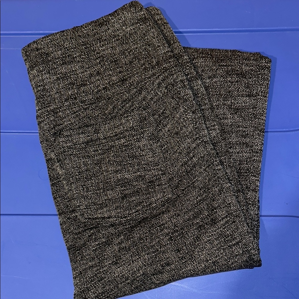 Athleta leggings- front and back pockets